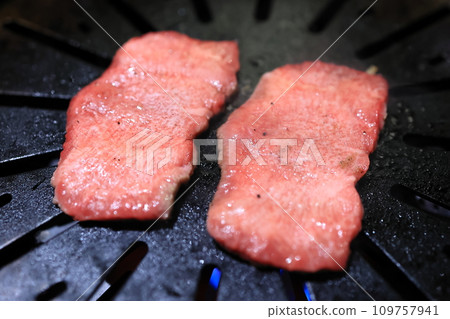 黑毛和牛牛舌 109757941