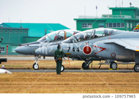 Air Self-Defense Force training aircraft T-4 preparing for takeoff Air Self-Defense Force training aircraft T-4 preparing for takeoff 109757965