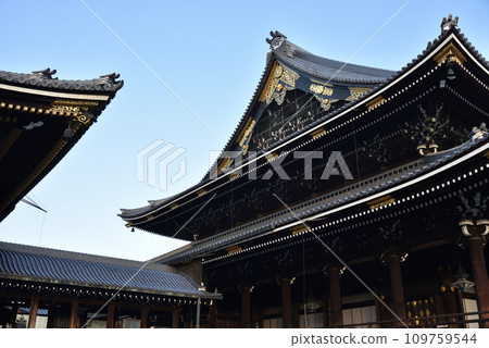 Higashi Honganji Temple Mieido [Important Cultural Property] 109759544