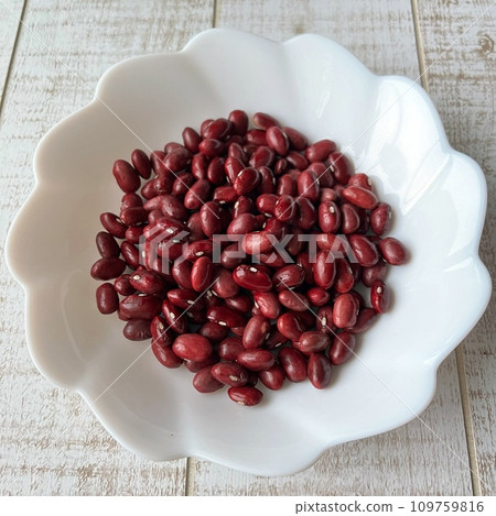 紅豆,山水豆,紅小豆,保健食品紅豆,煮前紅豆,收穫紅豆 紅豆,山水豆,紅小豆,保健食品紅豆,煮前紅豆,收穫紅豆 109759816