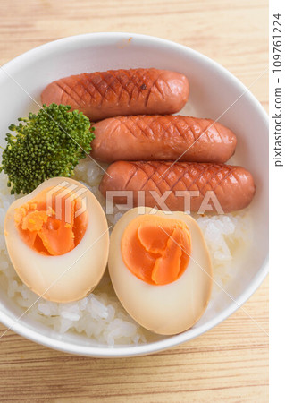 Boiled egg and sausage bowl Boiled egg and sausage bowl 109761224
