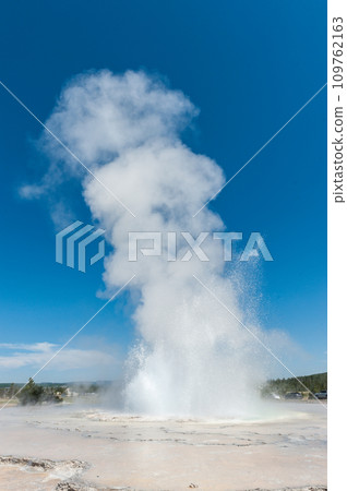 Geyser eruption in Yellowstone Geyser eruption in Yellowstone 109762163