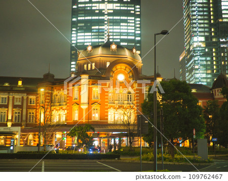 東京站丸之內夜景 109762467