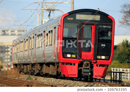JR Kyushu 813 series train JR Kyushu 813 series train 109763395