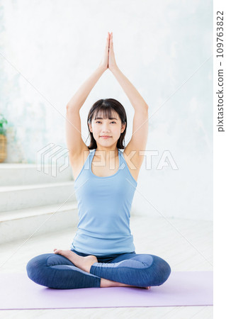A young lad yoga 109763822