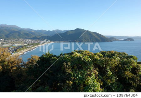 Chijiki Beach in Unzen, Nagasaki Prefecture (at Chijiki Observation Deck) Chijiki Beach in Unzen, Nagasaki Prefecture (at Chijiki Observation Deck) 109764304