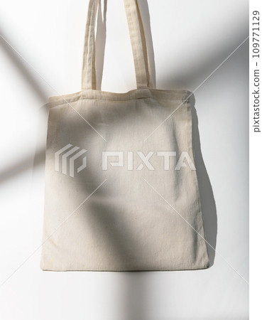 Eco textile tote bag. Recycled cotton fabric shopper mock up 109771129