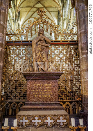 Inside of St. Vitus Church in Prague 109771766