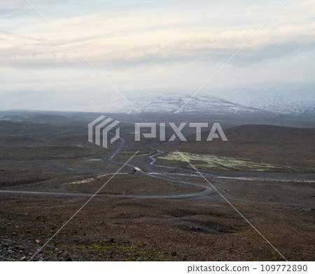 Autumn mountain views along the Kjolur Highland Road F35, Iceland, Europe. Autumn snowstorm beginning. 109772890