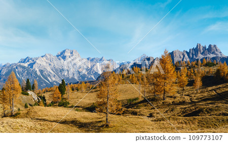 Autumn Dolomites mountain rocky view, Sudtirol, Italy 109773107