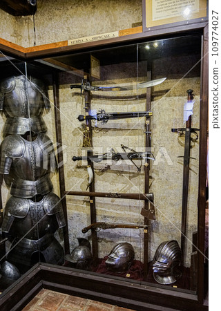 布拉格城堡的武器展示角落:盔甲與劍 布拉格城堡的武器展示角落:盔甲與劍 109774027