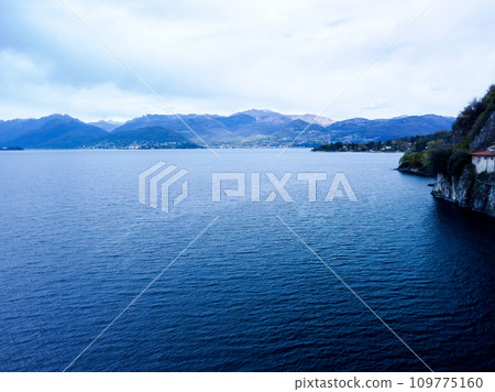 Beautiful panoramic view of Lake Como near Bellagio town, Lombardy province 109775160