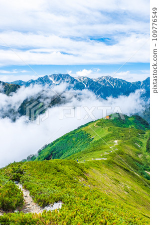 Summer climbing of Mt. Jigatake (Minami-mine of Mt. Jjigatake - Taneike Sanso) 109776549