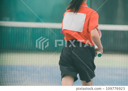 girl, girls, young girl 109776923