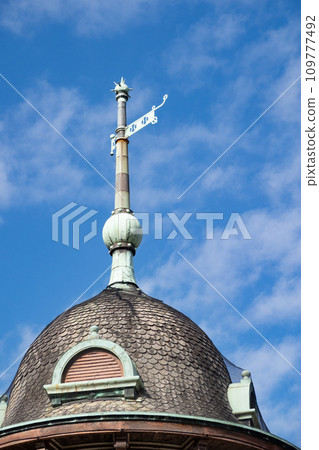 Former Kodera family stables in Sorakuen, Kobe City in autumn (Important Cultural Property) Former Kodera family stables in Sorakuen, Kobe City in autumn (Important Cultural Property) 109777492