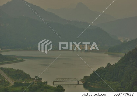 Embankment of Tadami Dam seen from Tagokura Dam 109777638