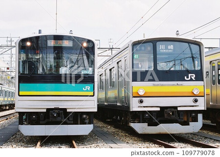 南部支線205系、1000系、南部線205系在車輛段排隊 109779078