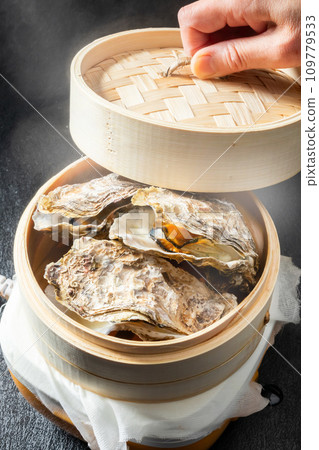 蒸牡蠣菜:美味的蒸鮮牡蠣照片 蒸牡蠣菜:美味的蒸鮮牡蠣照片 109779533