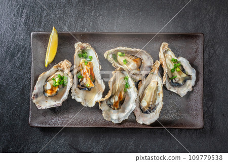 蒸牡蠣菜:美味的蒸鮮牡蠣照片 蒸牡蠣菜:美味的蒸鮮牡蠣照片 109779538
