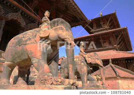 Vishwanath Mandir in Patan Durbar Square 109781040