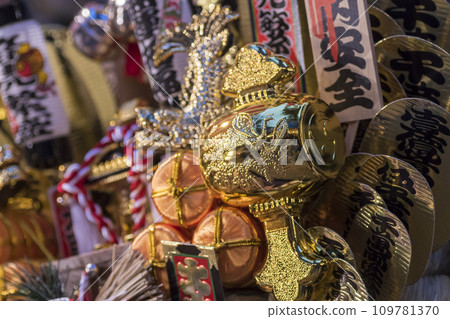 Tori no Ichi, Rake, Prosperous business, Bright colors, Family safety, Shrine, Japanese, Year-end, New Year Tori no Ichi, Rake, Prosperous business, Bright colors, Family safety, Shrine, Japanese, Year-end, New Year 109781370