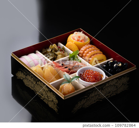 New Year dishes New Year dishes 109782864