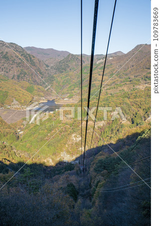 View from the Shosenkyo Ropeway gondola 109783669