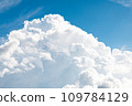 高聳雲海 109784129