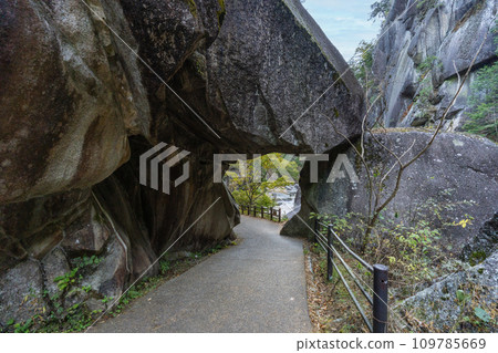 I walked along the promenade of Shosenkyo Gorge - Sekimon 109785669