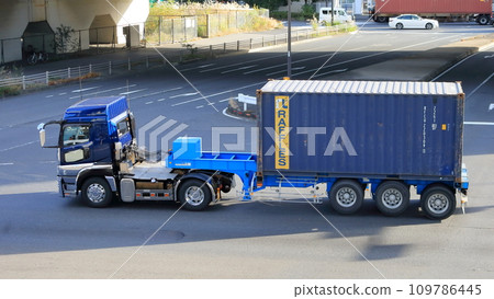 Trailer truck image 109786445