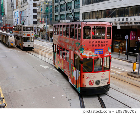 Foot of the common people of Hong Kong "Tram" (tram) Foot of the common people of Hong Kong who have been running since the British colonial times 109786702