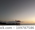 Sunset seen from the beach 109787586