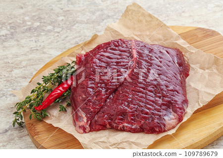 Raw beef machete steak for grill Raw beef machete steak for grill 109789679