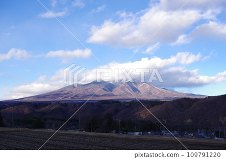 Sunny Yatsugatake (Hokuto City, Yamanashi Prefecture) 109791220