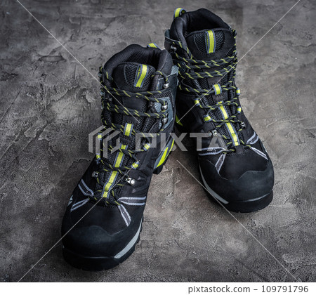 Black hiking boot 109791796