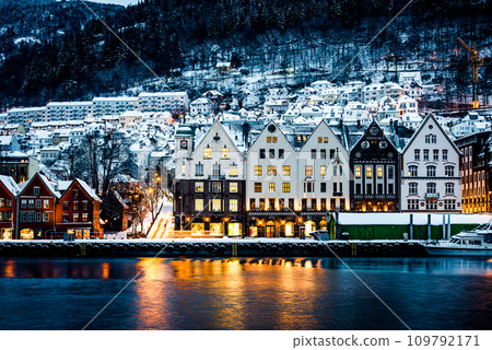 View of Hanseatic houses in Bergen at Christmas 109792171