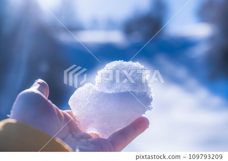 雪在你的手掌上 109793209