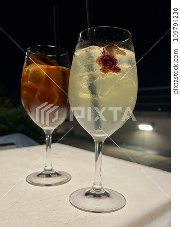 Hugo Spritz is a popular Italian cocktail consisting of sparkling wine (Prosecco), lemon juice, mint and elderberry syrup.  109794230