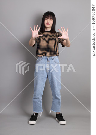 Cute Asian Woman Cute Asian Woman 109795047