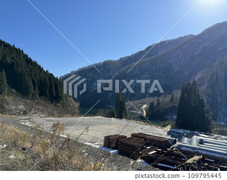 Scenery near Kanzan Tunnel and Tsuka Shiratsubaki Tunnel 109795445
