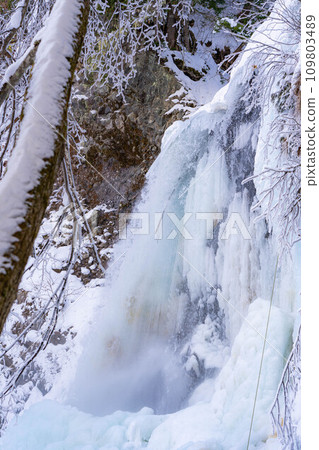 [冬季材料] 冰凍 Zengorono 瀑布 [長野縣] 109803489
