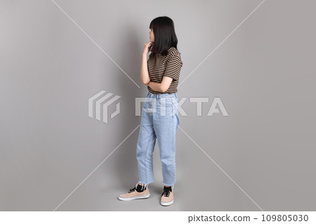 Cute Asian Woman 109805030