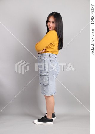 Southeast Asian Woman Southeast Asian Woman 109806387
