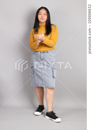 Southeast Asian Woman 109806632