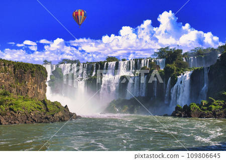 World Heritage Site Iguazu Falls and Cumulus 109806645