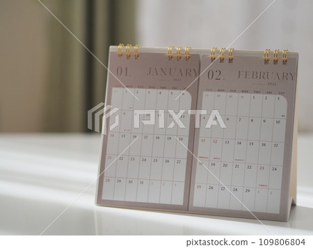 桌曆（2024 年 1 月/2 月） 109806804