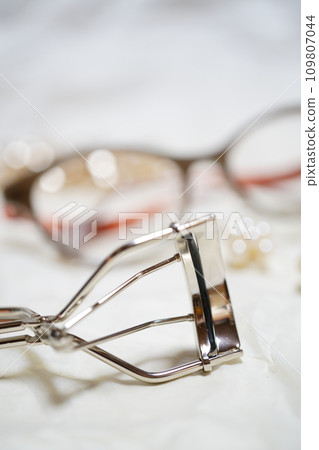 Eyelash curler eyelash curler 109807044
