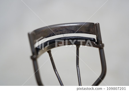 Dirty eyelash curler, eyelash curler with mascara stains etc. Dirty eyelash curler, eyelash curler with mascara stains etc. 109807201
