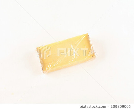 Slices of Comte cheese Slices of Comte cheese 109809005