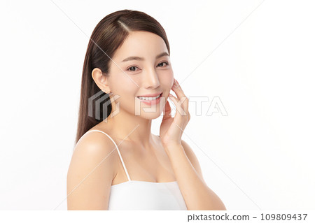 Beautiful young asian woman with clean fresh skin on white background, Face care, Facial treatment, Cosmetology, beauty and spa, Asian women portrait. 109809437